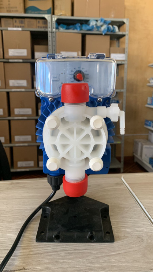 Bomba Dosificadora TEKNA EVO AKL 603: Precisión y Eficiencia en la Dosificación de Químicos para Tratamiento de Agua